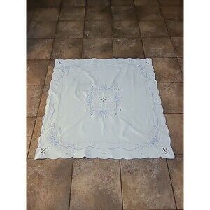 VINTAGE TABLECLOTH EMBROIDERED  CROCHETED BORDER 40 X 40